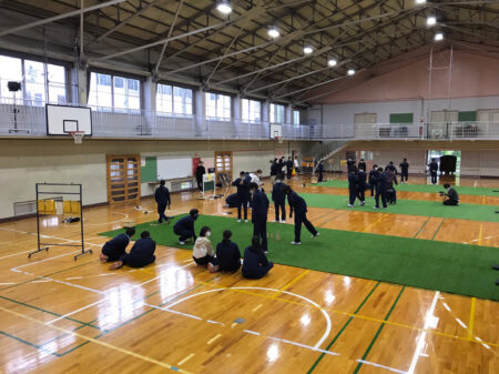 長野県の伊那市立高遠中学校でモルック体験教室を開催